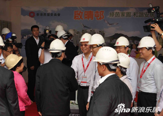 国家主席胡锦涛视察中海旗下中国建筑国际在港